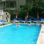 Club Ege Ξενοδοχείο με διαμερίσματα Μαρμαρίς