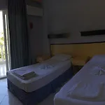 Ξενοδοχείο με διαμερίσματα Club Ege