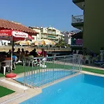 Club Ege Ξενοδοχείο με διαμερίσματα 3*