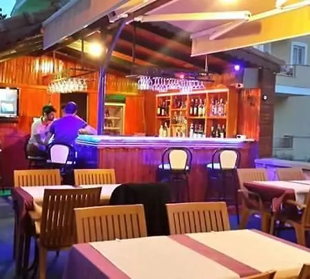 Club Ege Ξενοδοχείο με διαμερίσματα