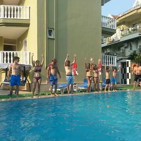 Ξενοδοχείο με διαμερίσματα Club Ege