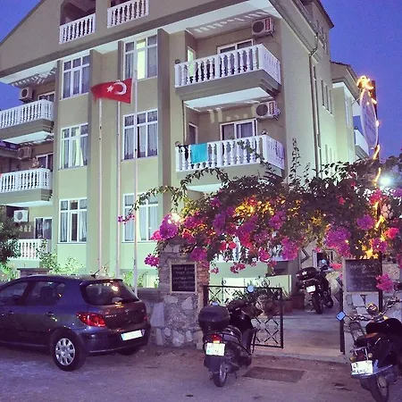 Club Ege شقة فندقية مرمريس