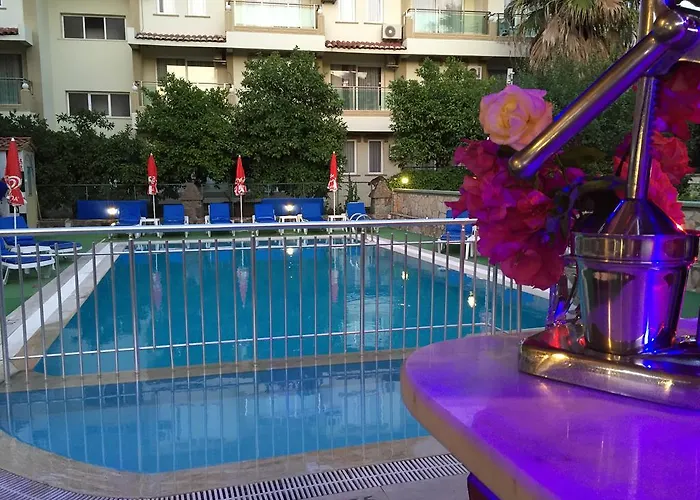 Aparthotel Club Ege 3*