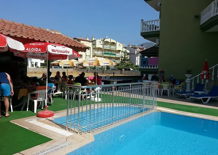 Club Ege Апарт-отель 3*